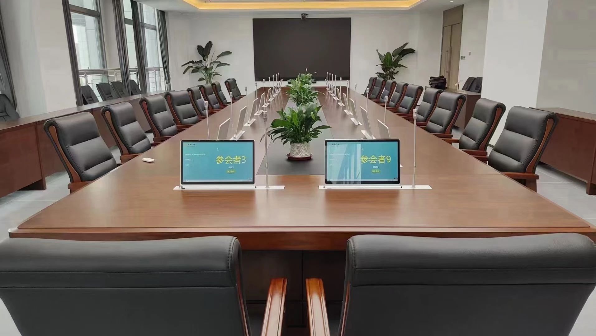 航天廣電無紙化會議系統工程產品服務于校園會議室！